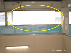 千葉都市モノレール　都賀駅／上りホーム／№34駅看板・駅広告、写真2