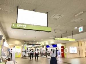 多摩都市モノレール　立川北駅／コンコースバナーB№B駅臨時広告・駅広告、写真1