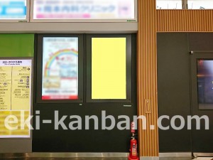 JR／高崎駅／J・ADビジョン 高崎駅在来線改札前（右）1ヶ月№1駅デジタルサイネージ・駅広告、写真2