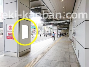 JR／新宿駅／新南口改札外／№4駅看板・駅広告、写真3