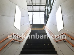 多摩都市モノレール 立川北駅/セレクトパネルセット12面掲出№12駅臨時広告・駅広告、写真5
