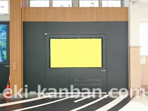 JR／高崎駅／高崎駅在来線改札口前J-spotビジョン 15秒放映№15駅デジタルサイネージ・駅広告、写真2