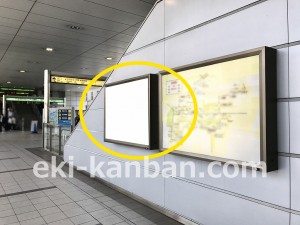 ゆりかもめ　新橋駅／デッキ階／№10駅看板・駅広告、写真2