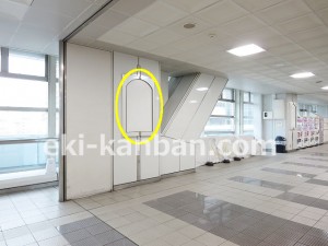 千葉都市モノレール　千葉駅／ラチ外連絡通路／№54駅看板・駅広告、写真2