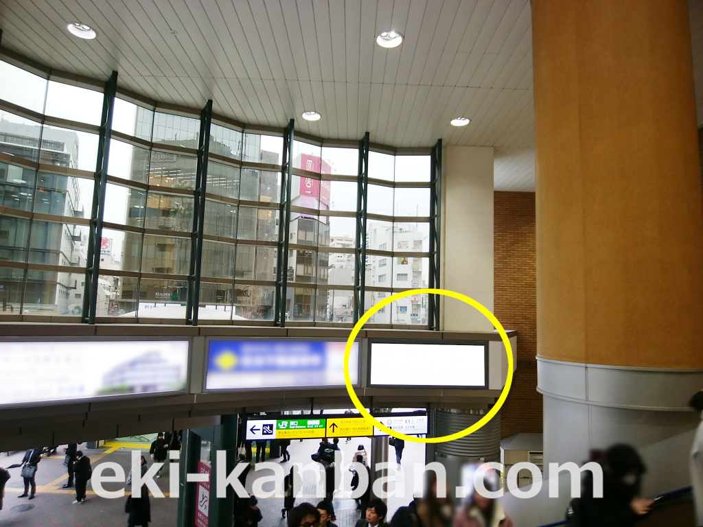 JR恵比寿駅の駅構内看板の写真です。西口側にあります。
