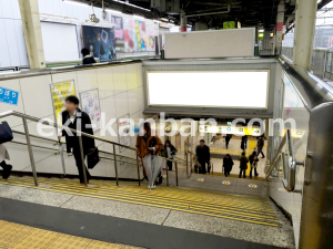 JR／高田馬場駅／ホーム／№8駅看板・駅広告、写真1