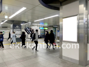 JR／秋葉原駅／1Fラチ内コンコース／№27駅看板・駅広告、写真1