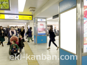 JR／池袋駅／中央通路／№145駅看板・駅広告、写真1