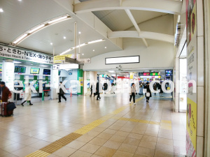 JR／品川駅／乗換通路（横浜方）／№52駅看板・駅広告、写真1