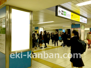 JR／池袋駅／中央通路／№123駅看板・駅広告、写真1