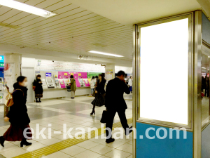 JR／池袋駅／中央通路／№167駅看板・駅広告、写真1