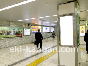 JR／池袋駅／北通路／№8駅看板・駅広告、写真1