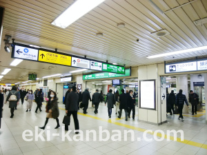 JR／新橋駅／地下1階／№31駅看板・駅広告、写真1