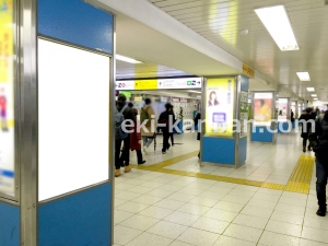 JR／池袋駅／中央通路／№120駅看板・駅広告、写真1