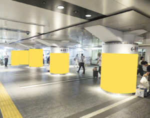 JR／東京駅／東京八重洲北口コンコースアドピラー駅臨時広告・駅広告、写真2