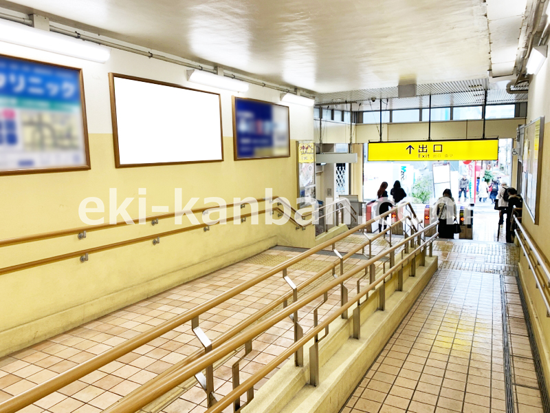 京急／県立大学駅／№43006駅看板・駅広告、写真 (1)