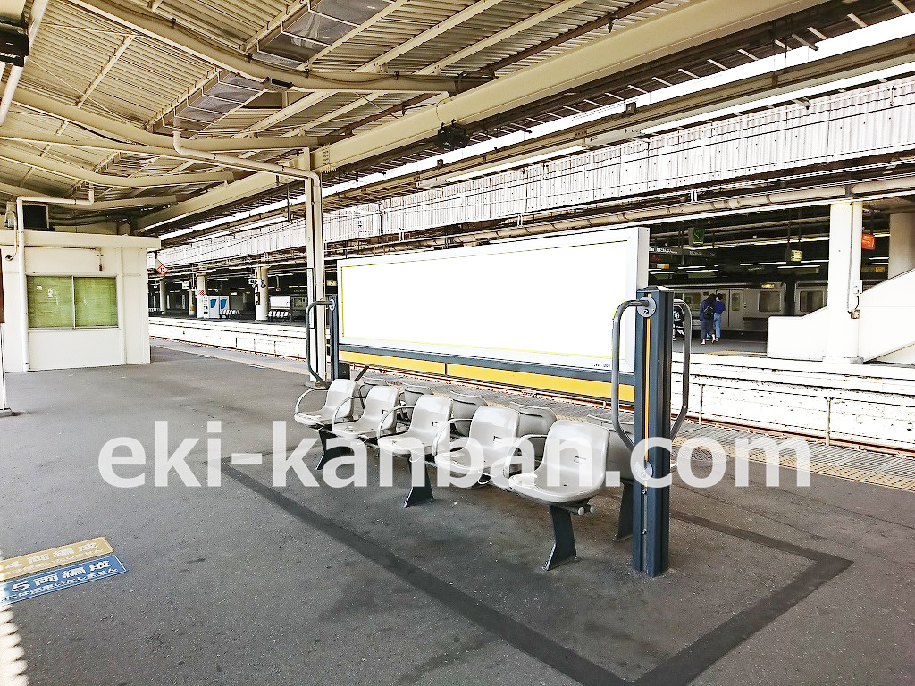 JR／宇都宮駅／上りホーム／№B01&B02駅看板・駅広告、写真