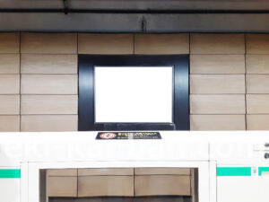 東京メトロ／大手町駅／千代田線／№18駅看板・駅広告、写真2