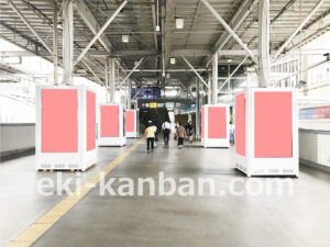 東急/二子玉川駅/田園都市線・大井町線二子玉川TOQサイネージピラー S期 7日間№7駅デジタルサイネージ、写真2