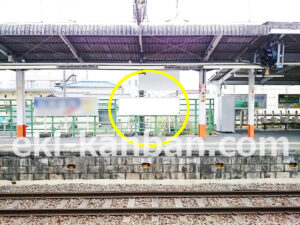 JR／小作駅／下りホーム／№27駅看板・駅広告、写真1