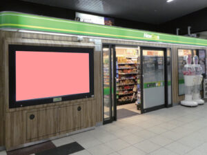 JR／柏駅／NewDaysビジョン№D駅デジタルサイネージ、写真2