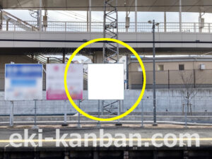 小田急　鶴巻温泉駅／／№107駅看板・駅広告、写真1