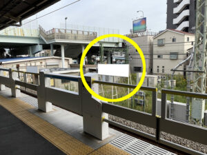 JR／新子安駅／南行線側／№1駅看板・駅広告、写真1