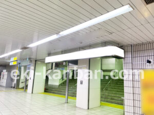横浜市営／戸塚駅／№T-61№61駅看板・駅広告、写真1