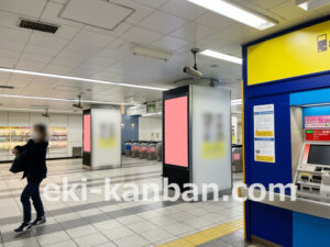 横浜市営／横浜駅／Subway Blue Station Vision 横浜 7日間№7駅デジタルサイネージ・駅広告、写真2