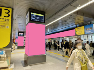 JR／新宿駅／JR 新宿駅 新宿BBB（スリービー）№BBB駅デジタルサイネージ、写真2