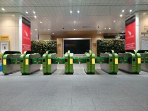 JR／海浜幕張駅／自動改札ステッカー広告、写真3