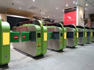 JR／海浜幕張駅／自動改札ステッカー広告、写真4