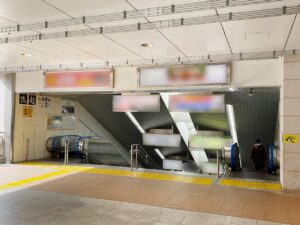 JR／立川駅／駅看板設備_北口出口付近