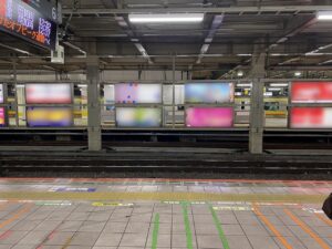 JR／立川駅／駅看板設備_中央線下りホーム