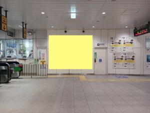 海浜幕張 改札横大型ボード