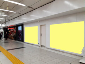 JR／新宿駅／新宿東口ツインシート駅臨時広告・駅広告、写真2