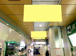 日暮里駅 フラッグ広告