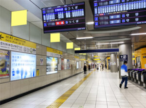 TX秋葉原駅 改札外コンコースフラッグ