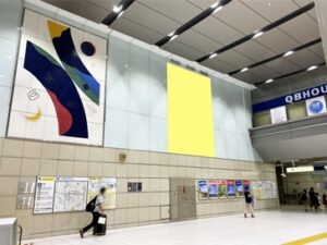 TX秋葉原駅 改札外コンコース壁面大型フラッグ