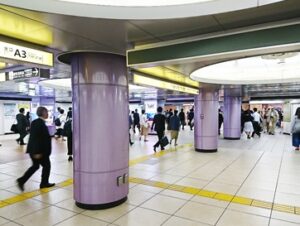新橋駅 アドピラーセット
