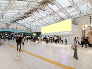JR／上野駅／UENO CANVAS№CANVAS駅デジタルサイネージ・駅広告、写真2