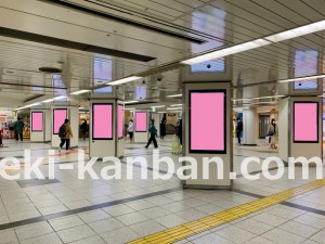 名古屋駅スクエアビジョン広告