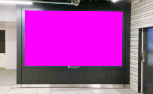 阪神　大阪梅田駅／大阪梅田駅ターミナルビジョン 駅SIGHT（サイト）№SIGHTデジタルサイネージ、写真1