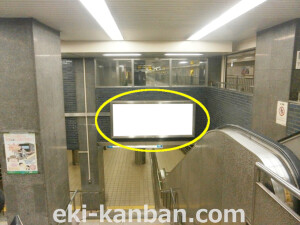 Osaka／Metro（大阪メトロ）　肥後橋／四つ橋線肥後橋駅№2-021№021駅看板・駅広告、写真2