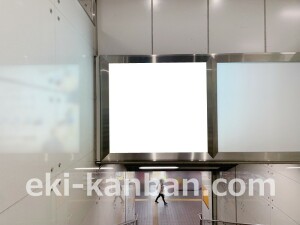 京阪　寝屋川市駅／№8-130№130駅看板・駅広告、写真2