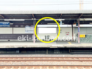 京阪　西三荘駅／№1-100№100駅看板・駅広告、写真2