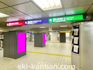 京阪　淀屋橋駅／淀屋橋インパクトデジタルデジタルサイネージ、写真2