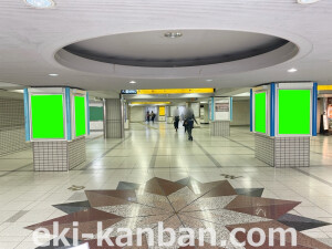 京阪　京橋駅／集中貼駅看板・駅広告、写真1