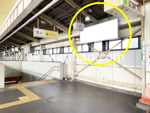 近鉄／吉田駅／／№8駅看板・駅広告、写真1